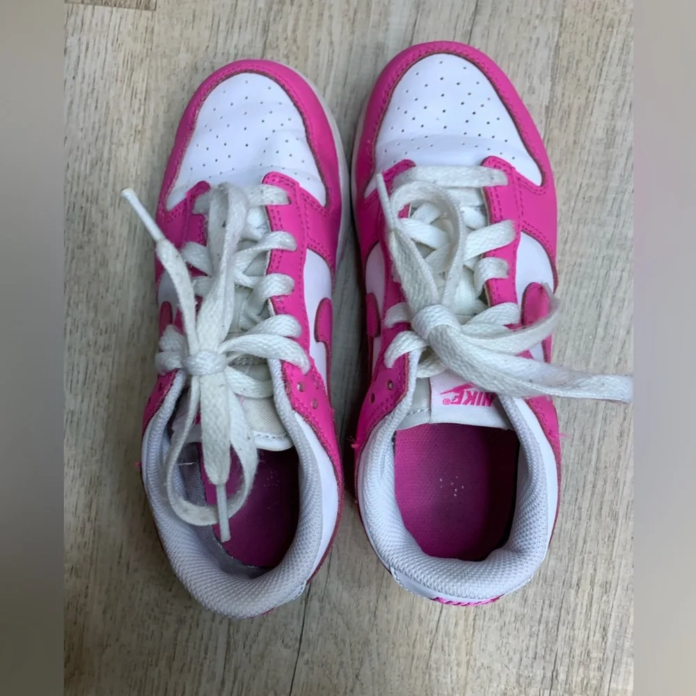 Girls Nike Dunk Low sneakers in 